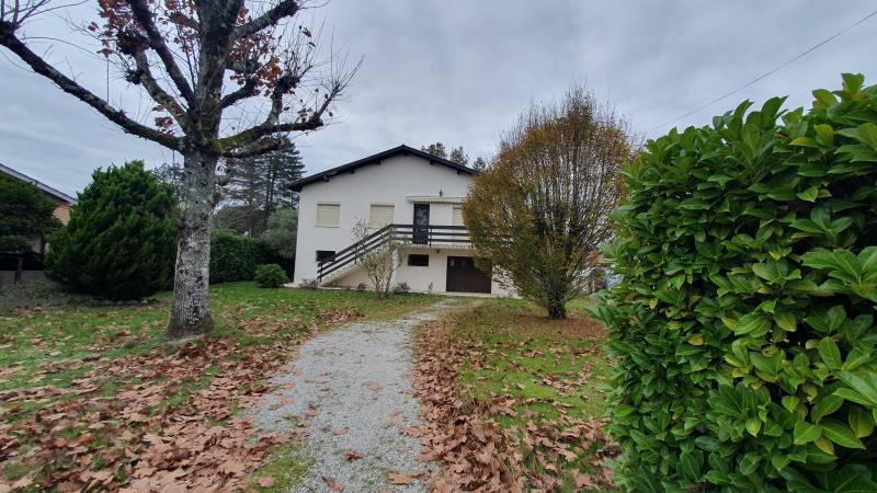 A vendre maison T4 avec grand jardin à Cestas