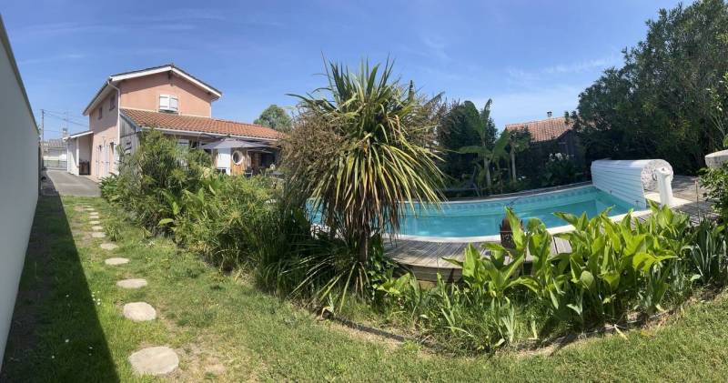 A vendre maison d'architecte haute game à Pessac proche Bordeaux