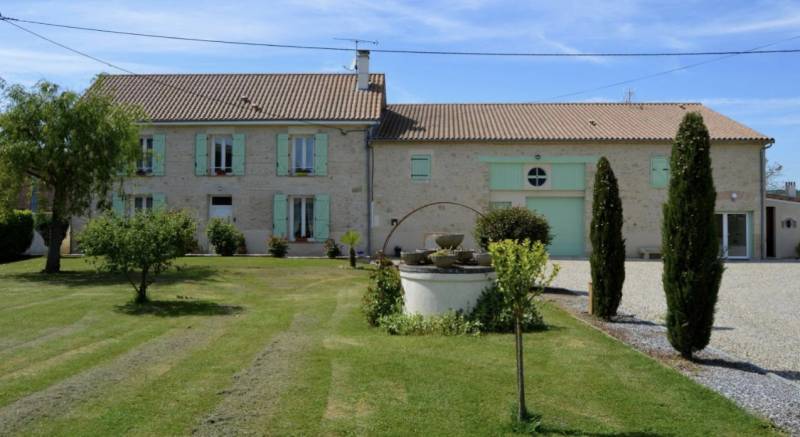 A vendre maison en pierre à Sainte Bazeilles proche  