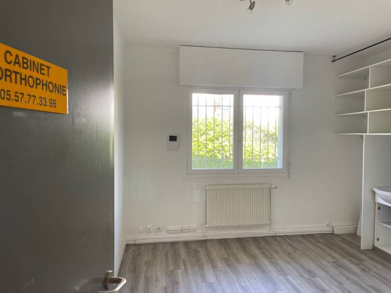 A vendre à Cenon Appartement T4 Sans travaux
