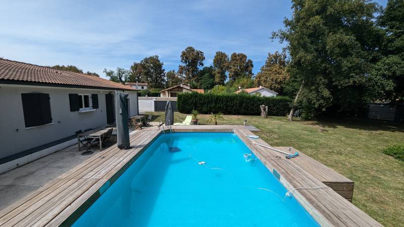 reherche maison 4 chambres et piscine proche bordeaux